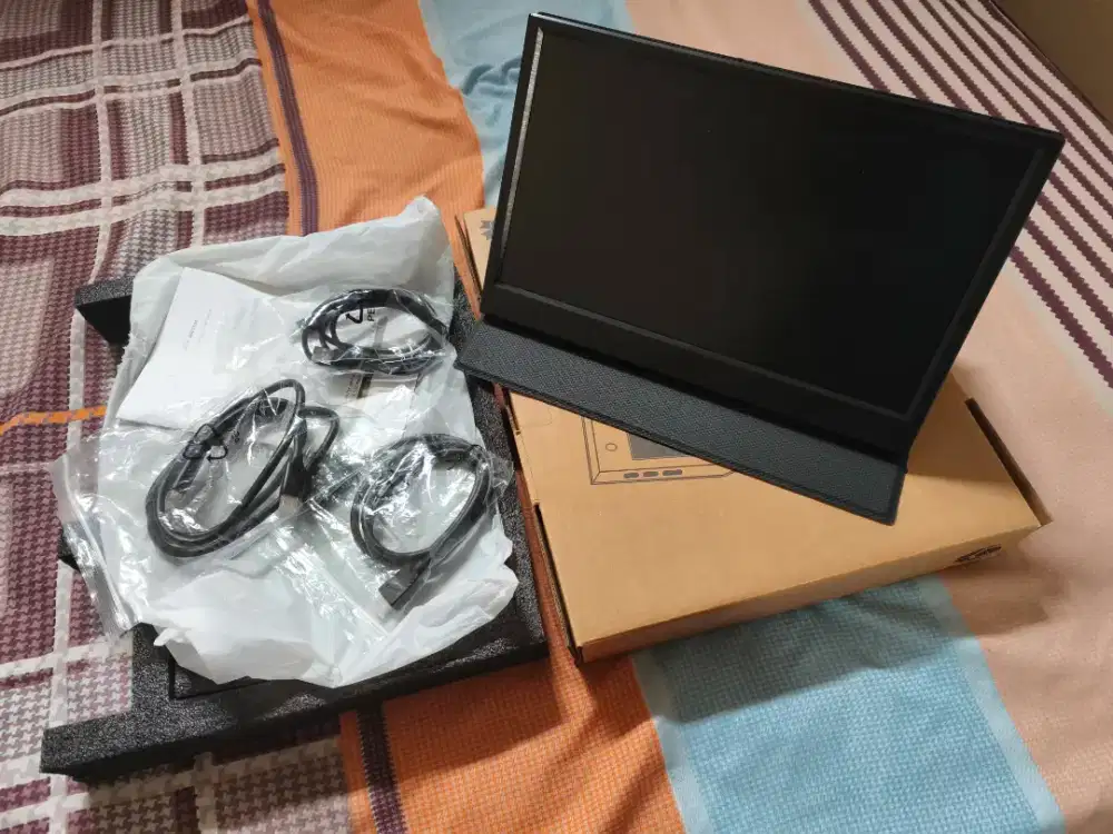 Eksternal Monitor / Portable Monitor 11.6 FHD 1080P 4K Type C HDMI