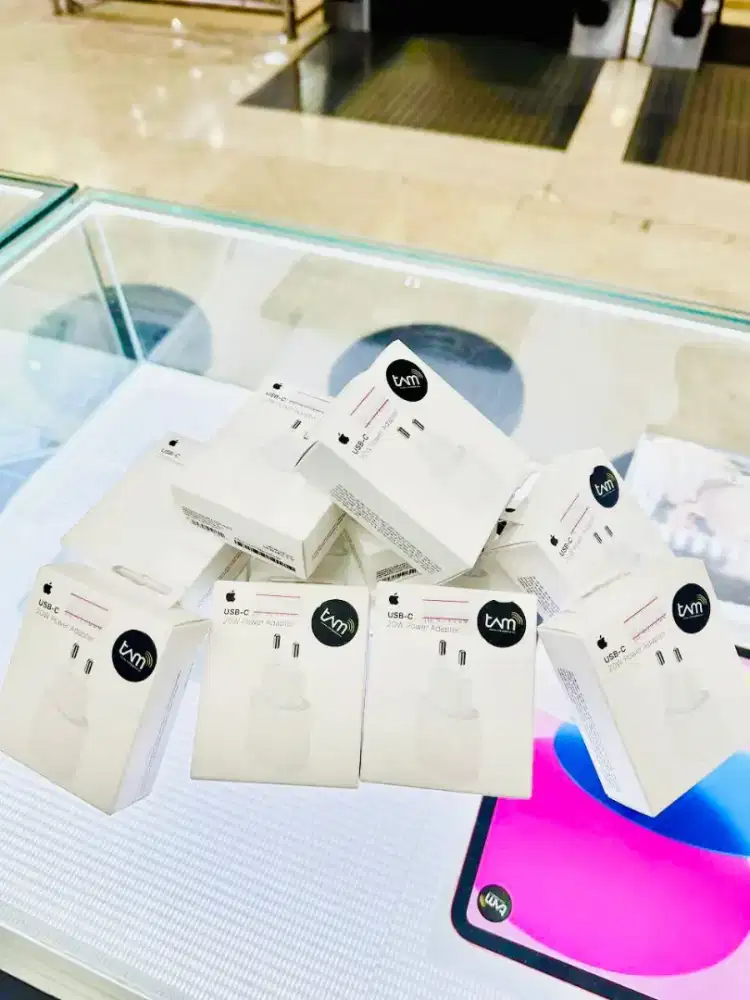 New Adapter New 20W USB-C Original Resmi iBox Indonesia