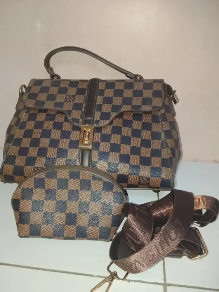 tas Louis vuitton