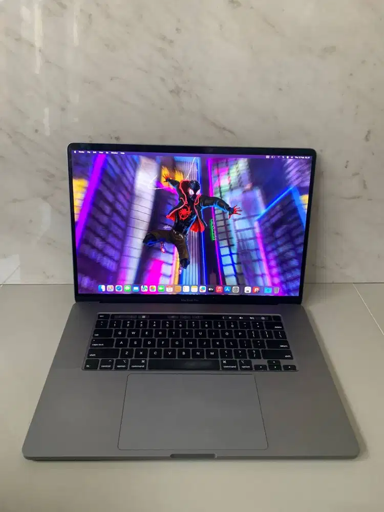 FOR SALE! MACBOOK PRO 16 2019 i7 RAM 16/512 UNIT+CHARGER ORI