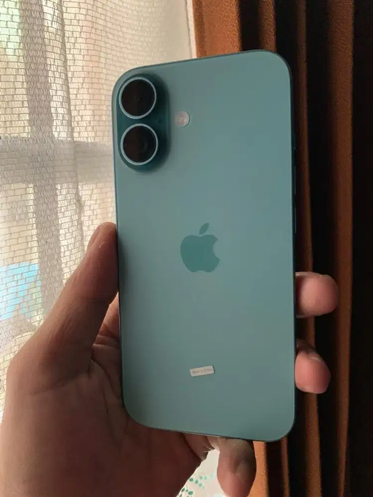 Iphone 16 128gb ibox garansi Juli2026