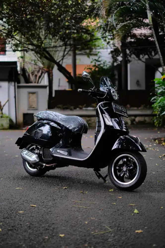 PIAGGIO VESPA GTS 150 4V IGET FACELIFT 2020 TERMURAH BISA KREDIT