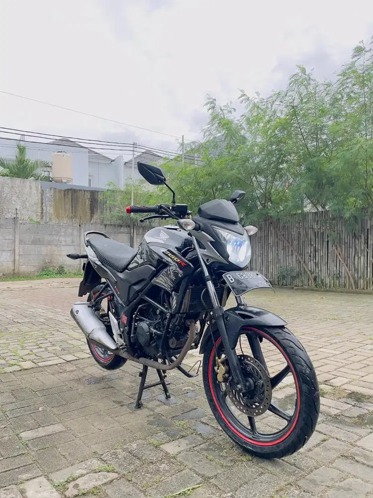 CB 150 R 2015 Bohlam