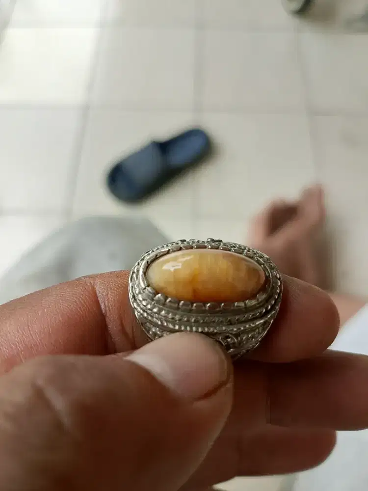 Batu pandan sutra serit lumut