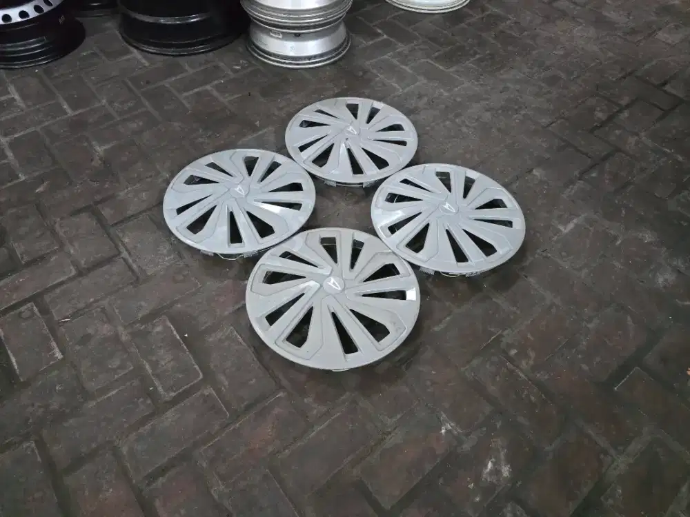Wheeldop Wildop Tutup Velg R14 Traga L300 Xenia Avanza Sigra Brio APV