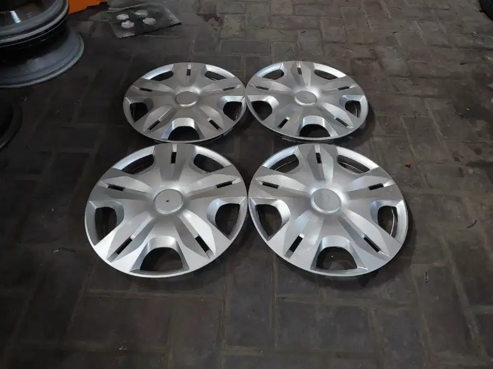 Wheeldop Wildop Tutup Velg R14 Traga L300 Xenia Avanza Sigra Brio APV