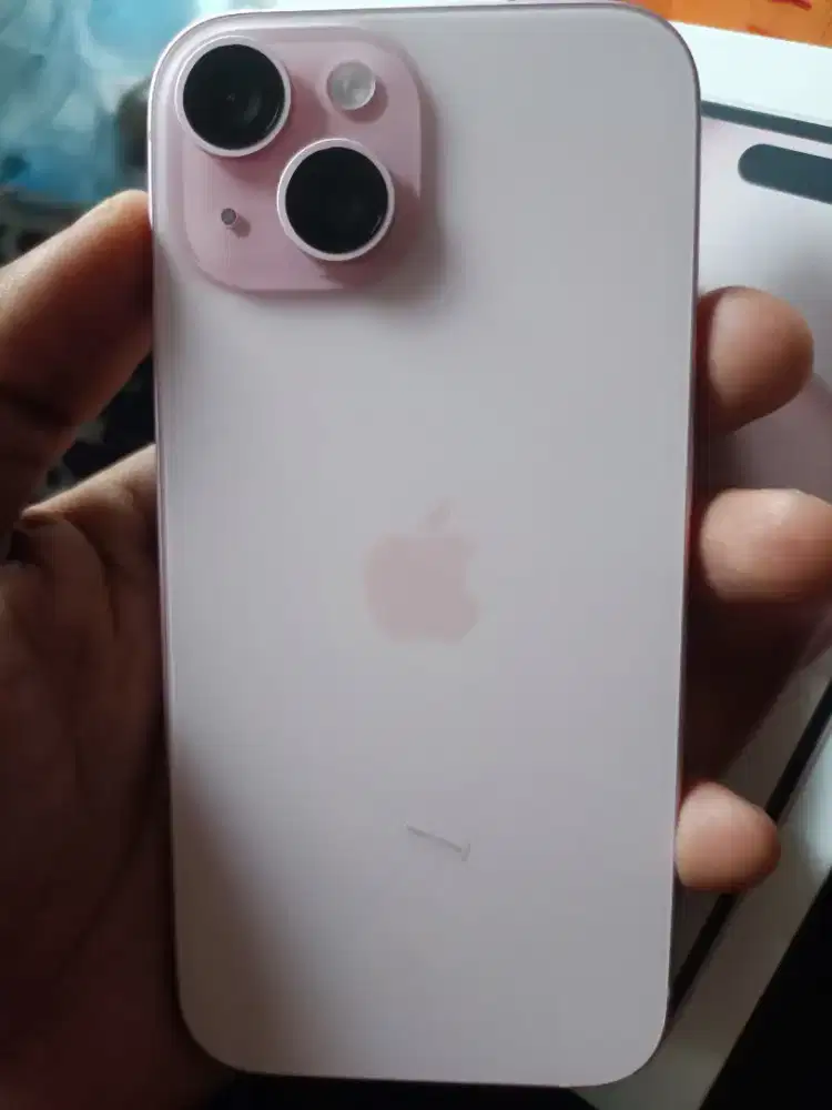 iPhone 15 128 pink 5G (Ibox) (pembelian dari Erafone) pemakaian 7hari