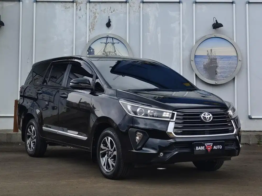 TOYOTA INNOVA REBORN 2.4 AT 2021 KM LOW FULL RECORD