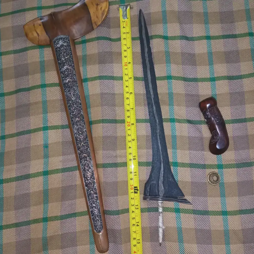 Dimaharkan Keris sodo jaler