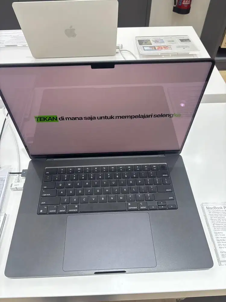 iMAC 24 inch 16/256 GB