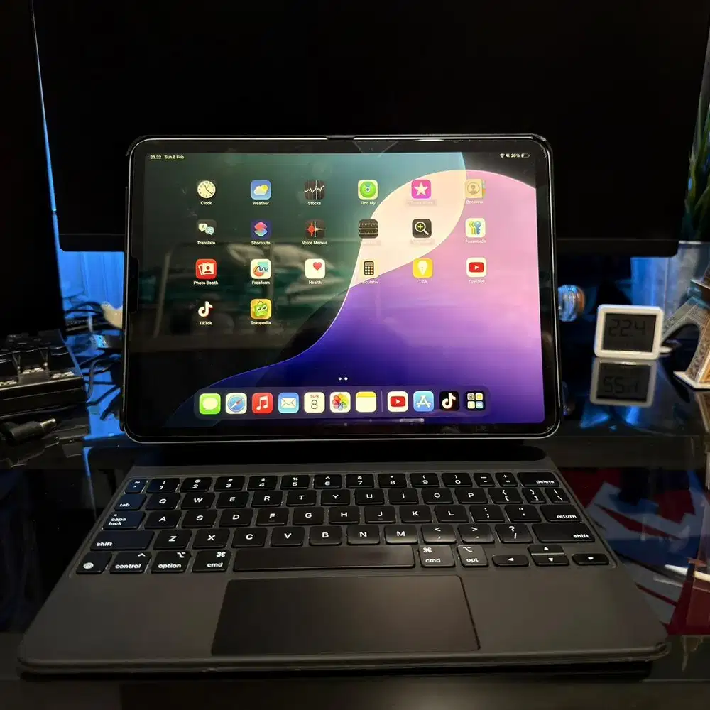 Paket Apple iPad Pro m2 11 Inch + Apple Magic Keyboard original, MURAH