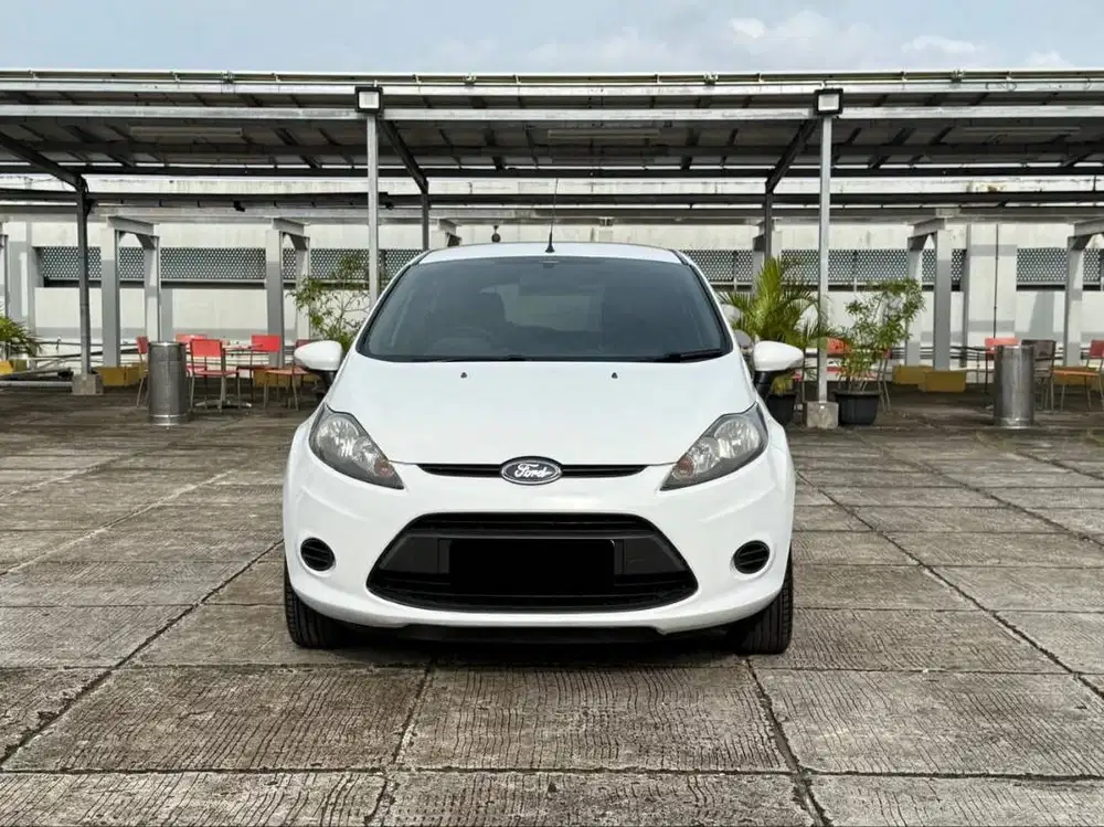 Ford Fiesta Trend 1.4 Automatic 2011