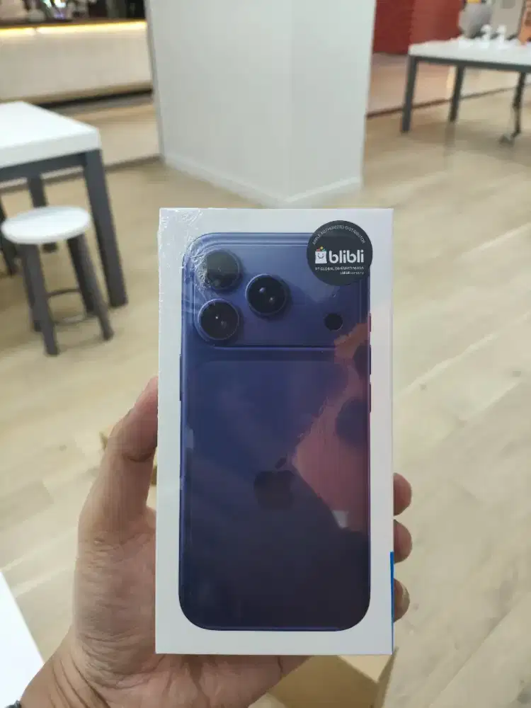 iPhone 17 pro 1TB Deep Blue