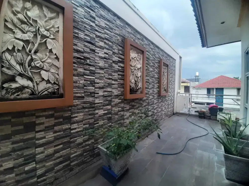 Dijual Murah Rumah Gaya Modern di Taman Modern Cakung, Jakarta Timur.