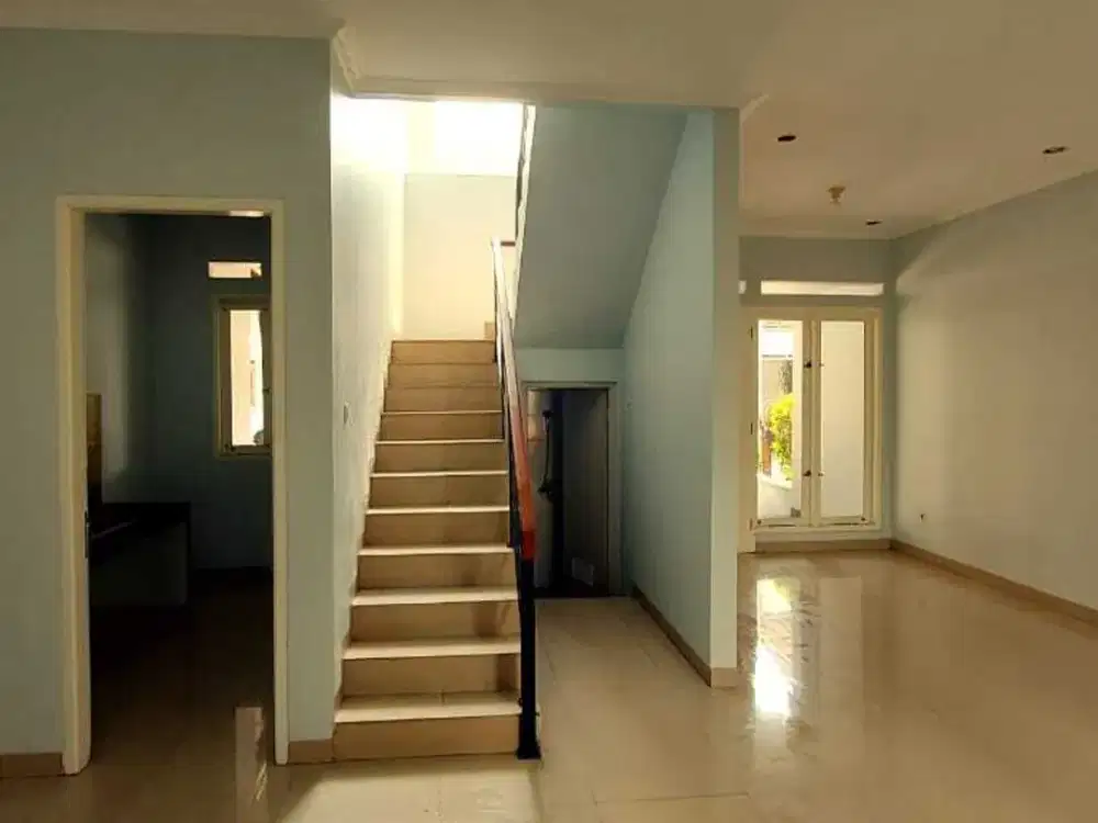Dijual Rumah 2 Lantai di Cluster Pesona Harapan Indah, Bekasi.