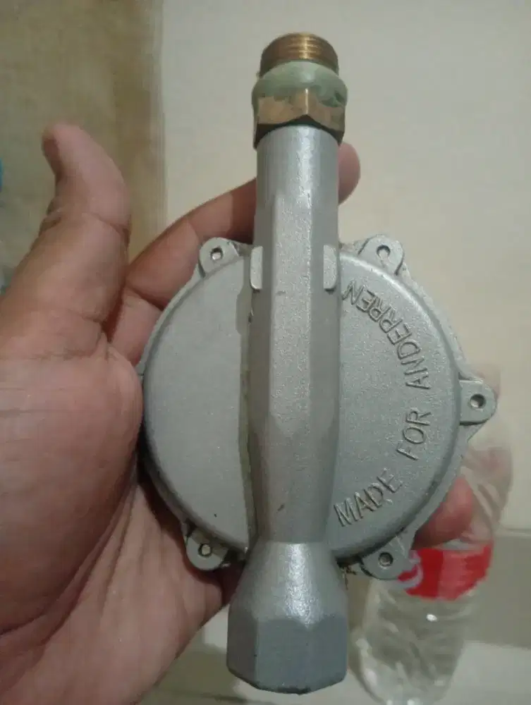 Regulator low press untuk pipa gas