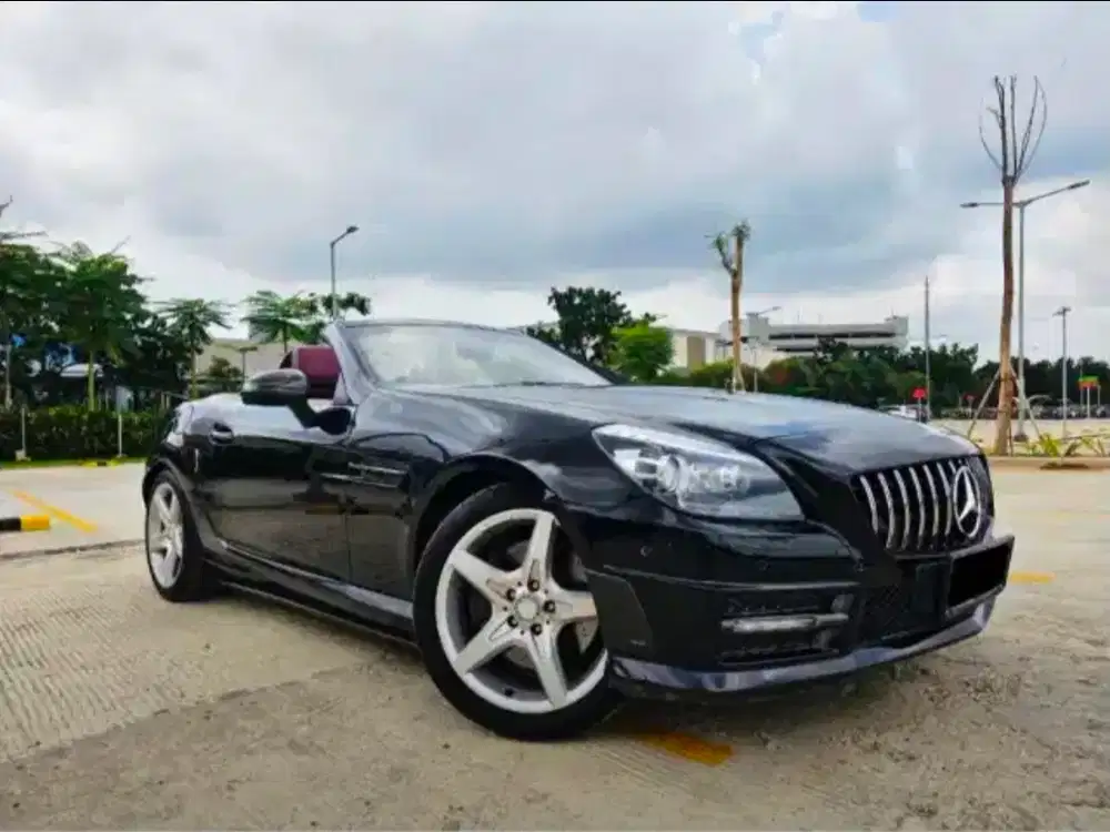 CASH Termurah Mercedes-Benz SLK200 2011 SLK 200 Black Red Hitam SLK250