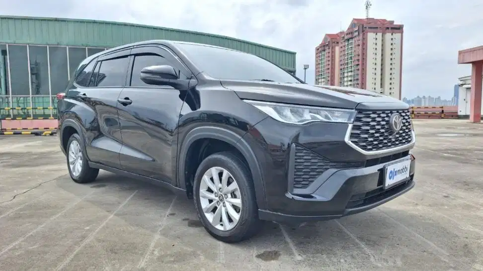 Toyota Kijang Innova 2.0 Zenix V CVT Bensin-AT 2022