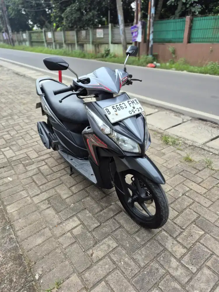 Dijual Honda Vario karbu tahun 2011 mesin bagus