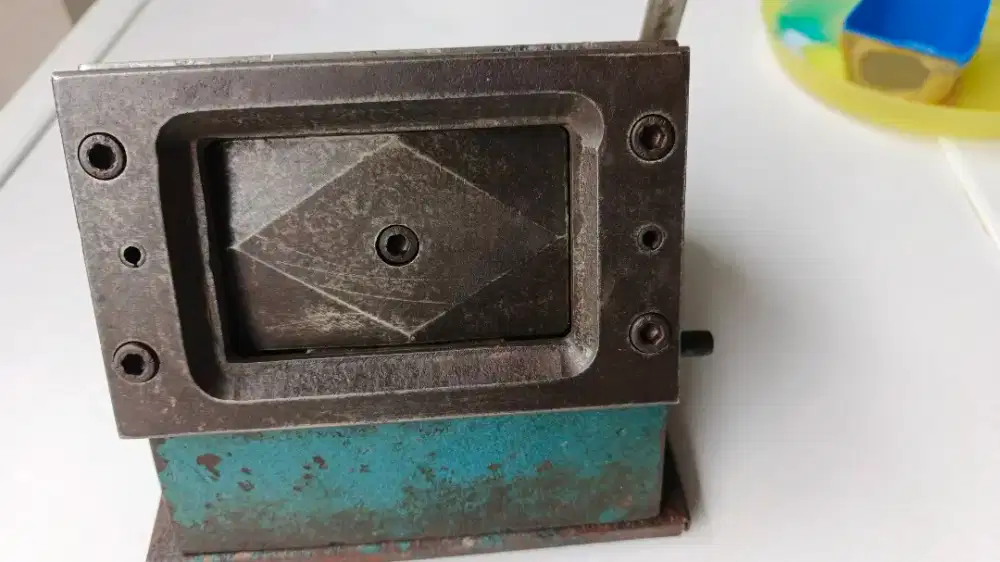 Pemotong ID Card ( kartu )