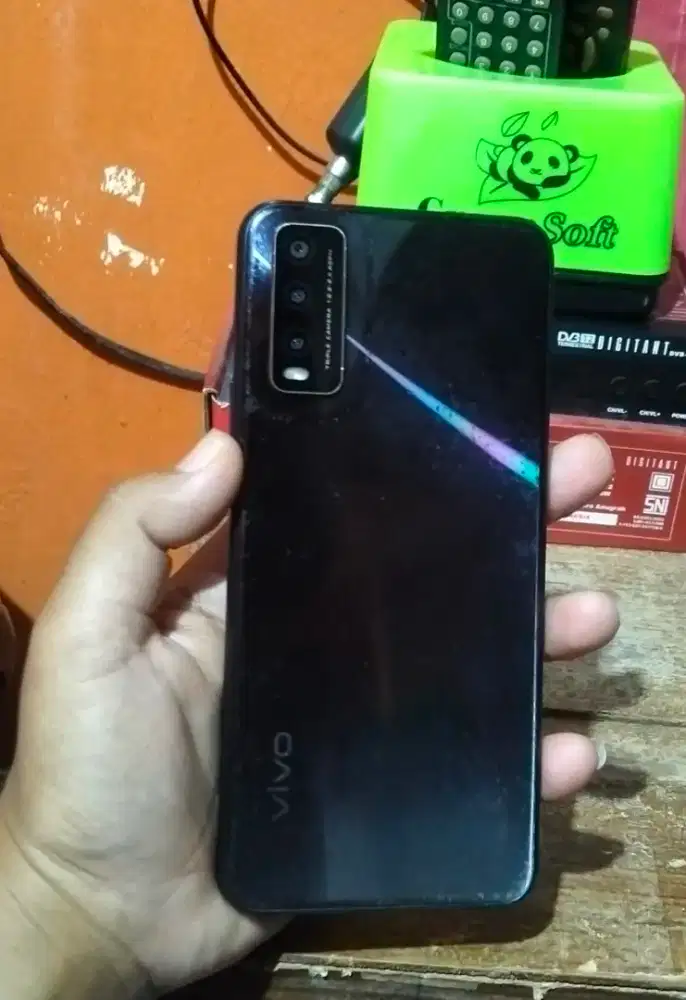 Vivo y20s G ram 4+1/128 ORI.
