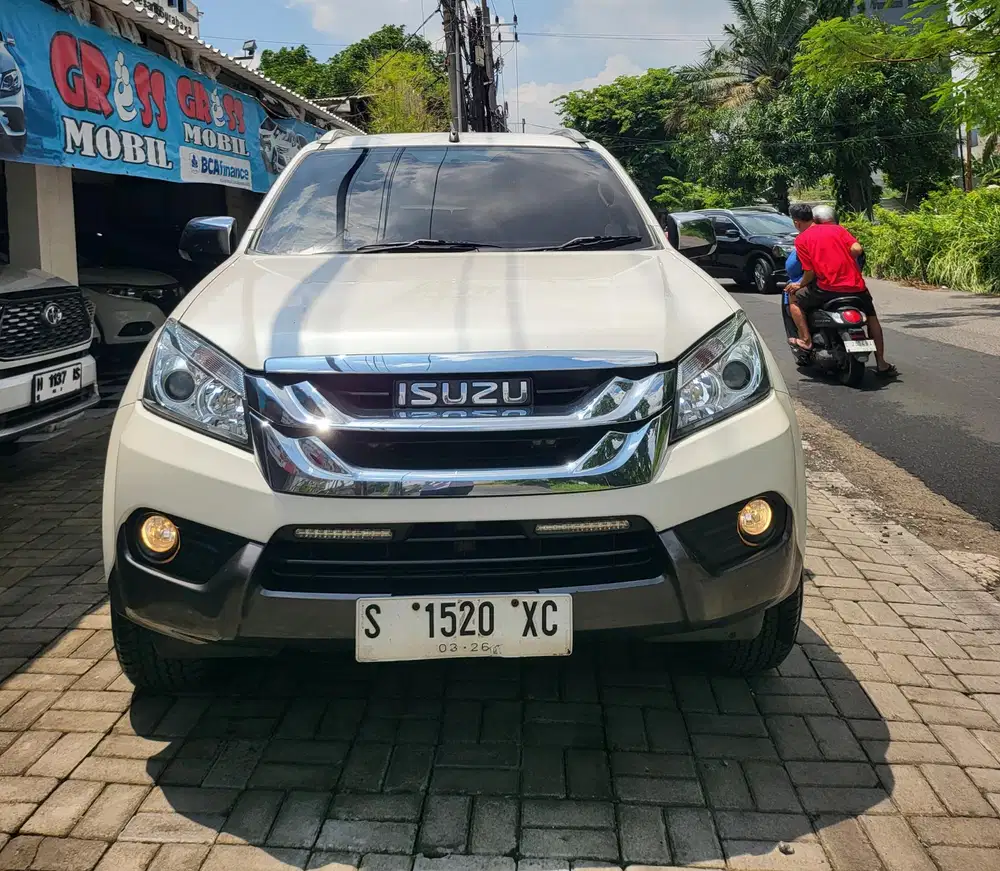Isuzu MU-X 2.5 Premiere Diesel 4x2 Matic 2015