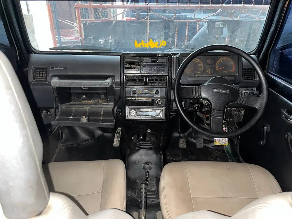 Suzuki Jimny 1988 Bensin - sudah power steering (NEGO)