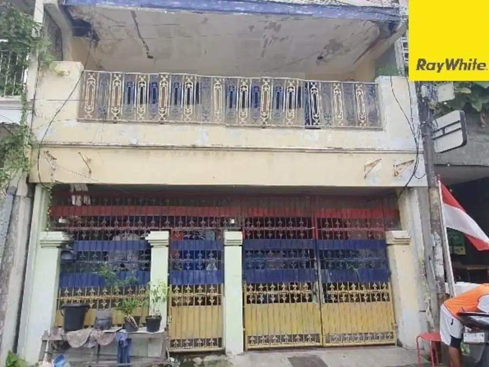 Disewakan Rumah 2 lantai di Jalan Taman Arjuna Surabaya Pusat