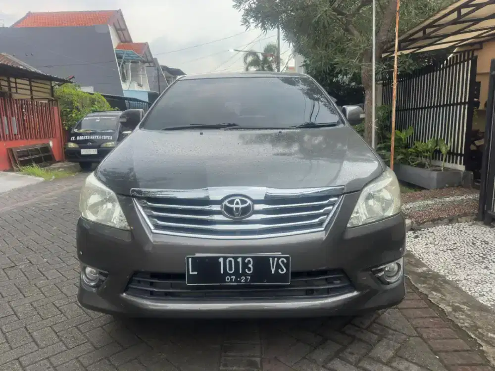 TOYOTA INNOVA 2.0 V Matic 2012