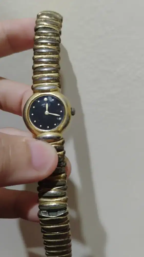Dijual jam tangan Seiko quartz wanita ori model klasik vintage