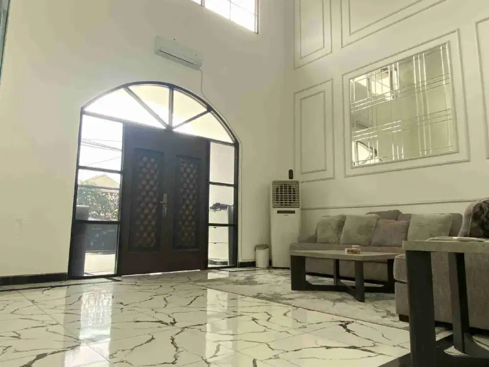 Dijual Rumah Mewah Luas Bonus FURNISHED Kedurus Karangpilang Surabaya
