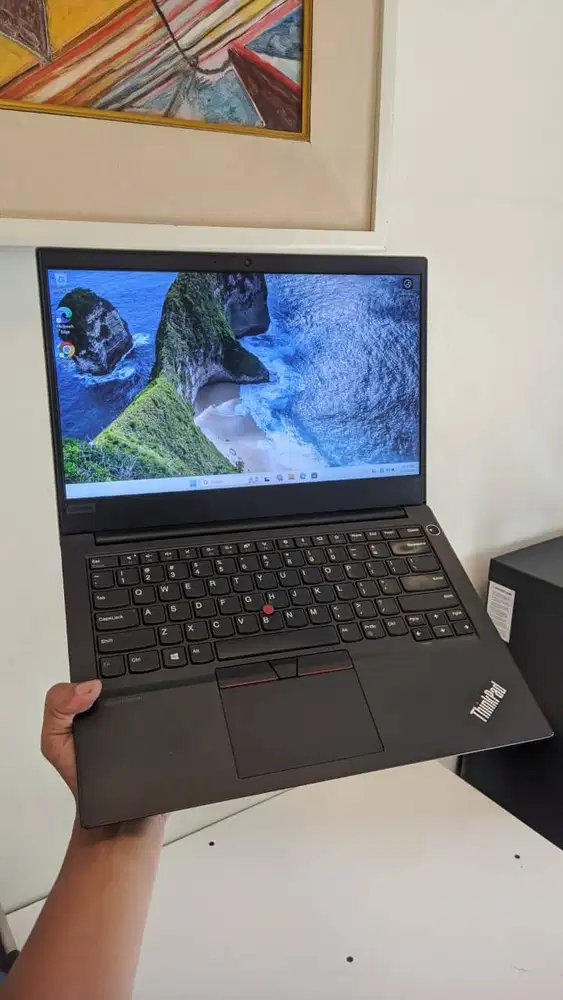 ThinkPad E14 Core i7 14 Inch – Powerful, Profesional, Port Lengkap