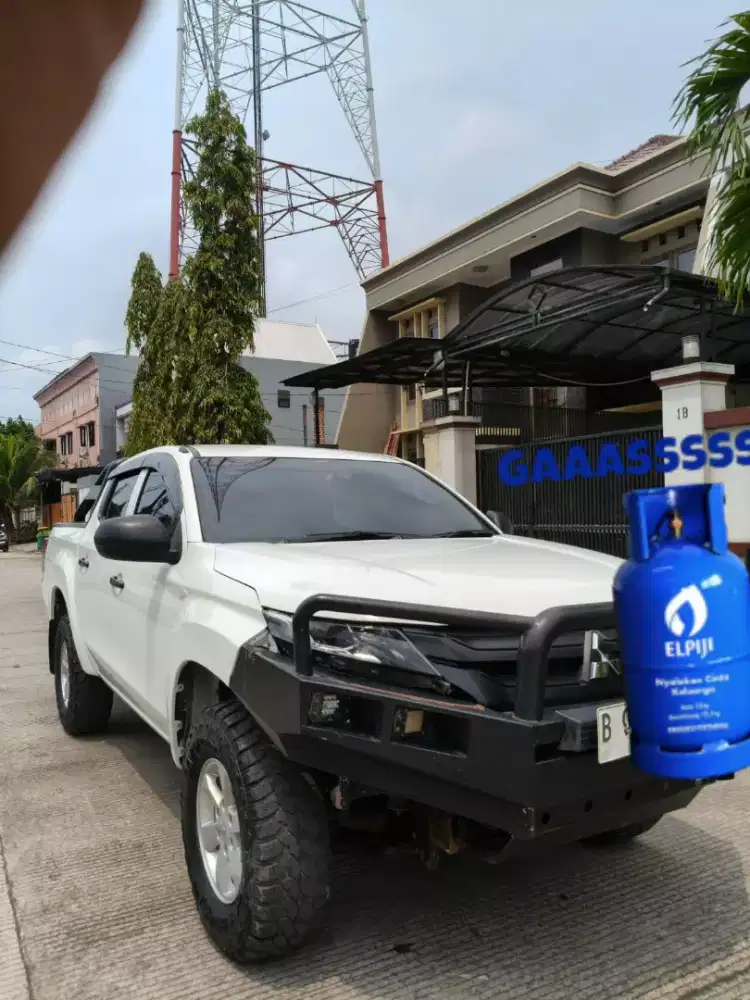 Jual Mobil Mitsubihi Triton 4X4 Doble Cabin