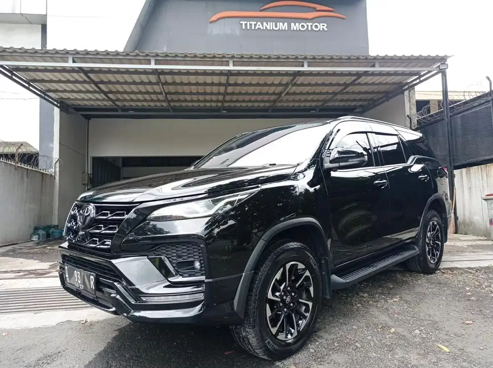 KM 34rb ANTIK Toyota Fortuner GR 2.8 Black 2022