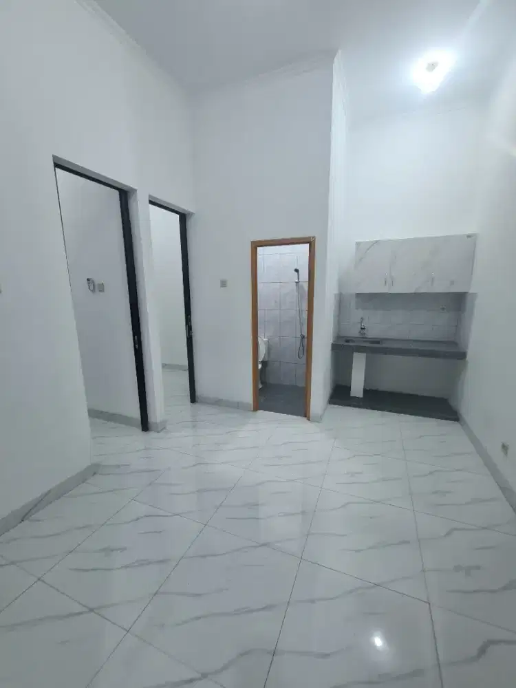Bayar Bulanan Rumah Kontrakan 1Lt 2KT 1 KM di Condet