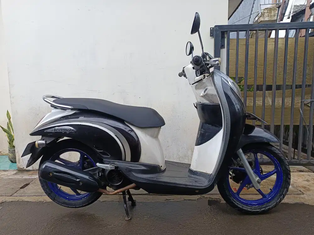HONDA SCOOPY KARBU 2010 pajak hidup