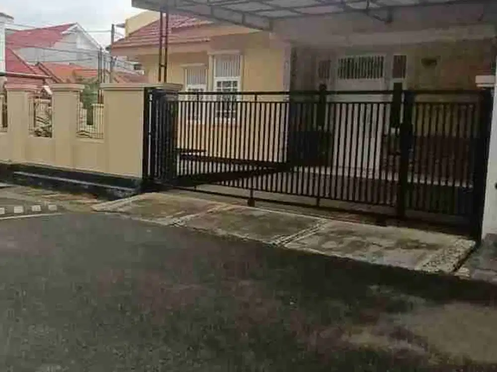 Disewa/ Dijual Rumah Nusa Loka BSD, Taman luas 1 Lantai