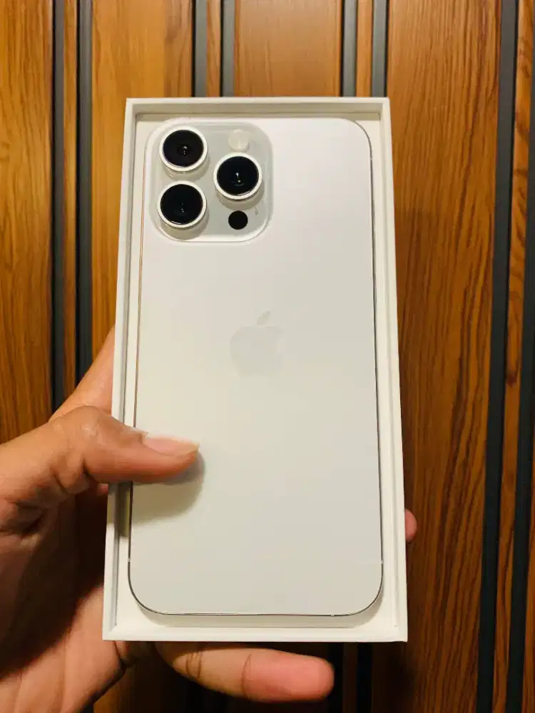 iPhone 15 promax white titanium 256gb iBox