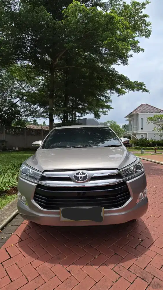 Innova V diesel AT istimewa