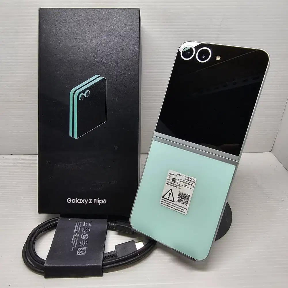 LIKE NEW 99% GRESS! NO MINUS SAMSUNG GALAXY Z FLIP 6 4 5G 12/512 GREEN