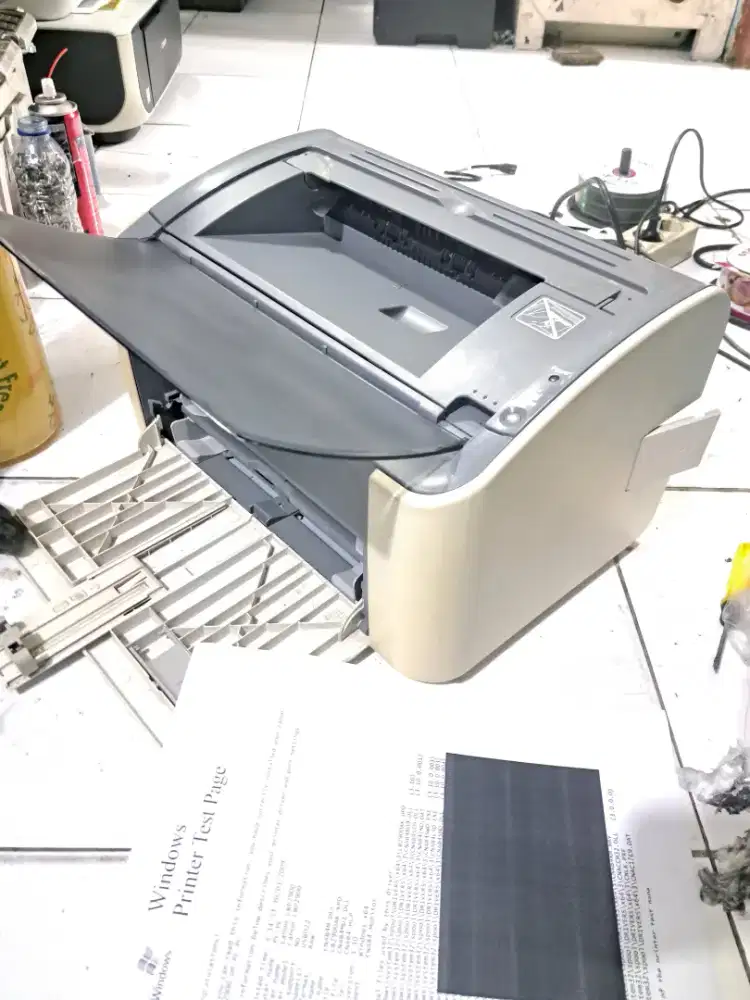 Printer laserjet lbp 2900 tinggal pake.