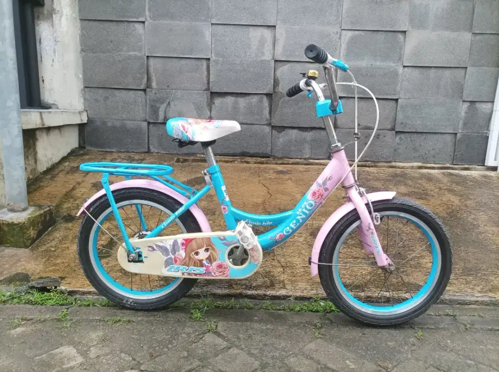 Sepeda anak merk GENIO