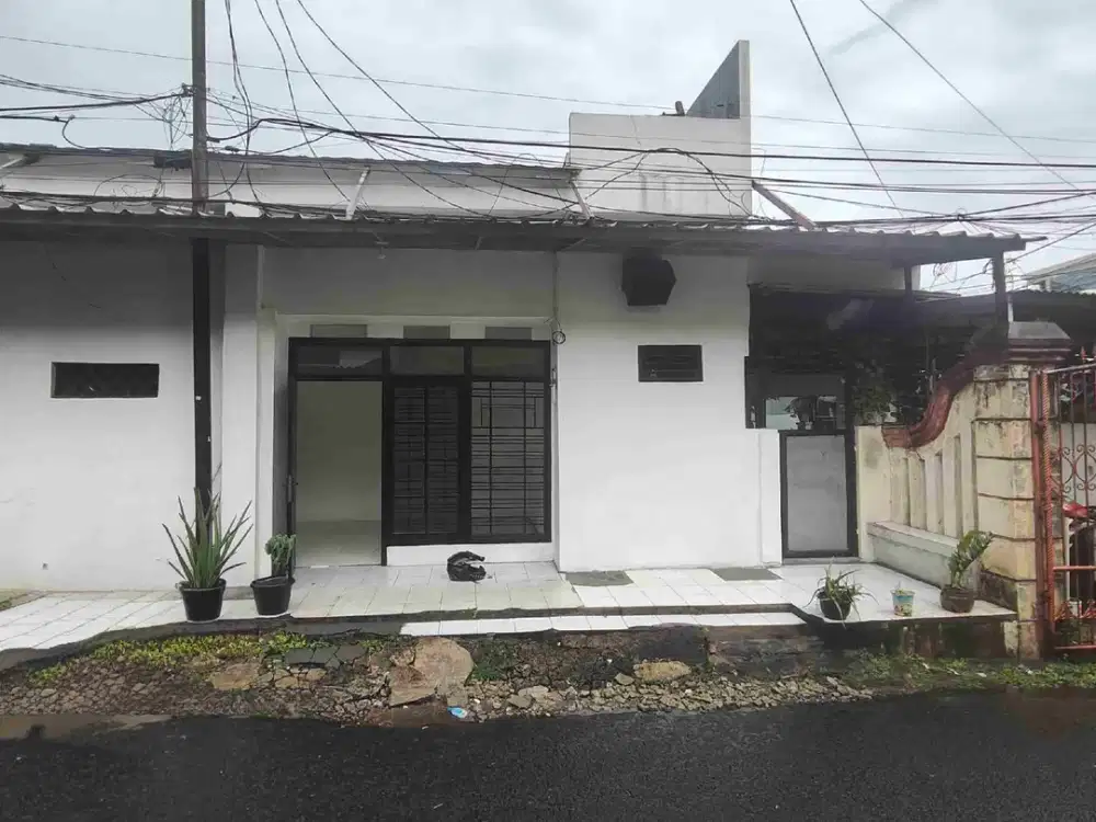 Kios 1 Lantai Cocok Buat Usaha Cafe Warkop Sejenisnya, Ditebet Timur Dalam.