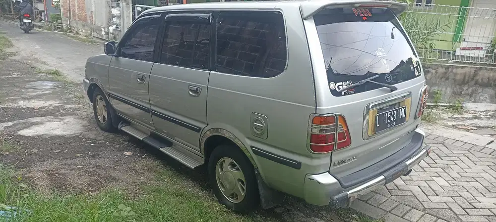 Toyota Kijang 2000 Bensin