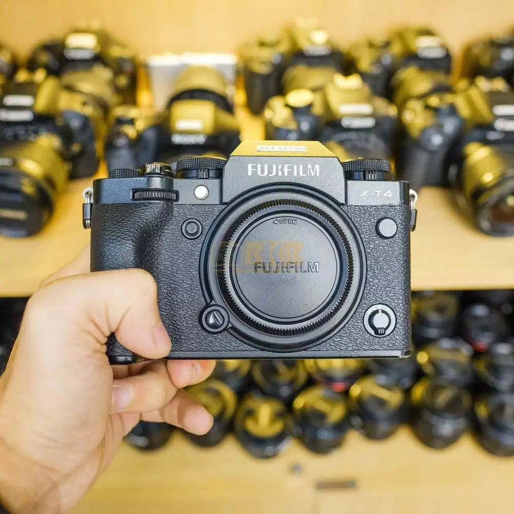 Fujifilm XT4 Body Only Fullset Mulus