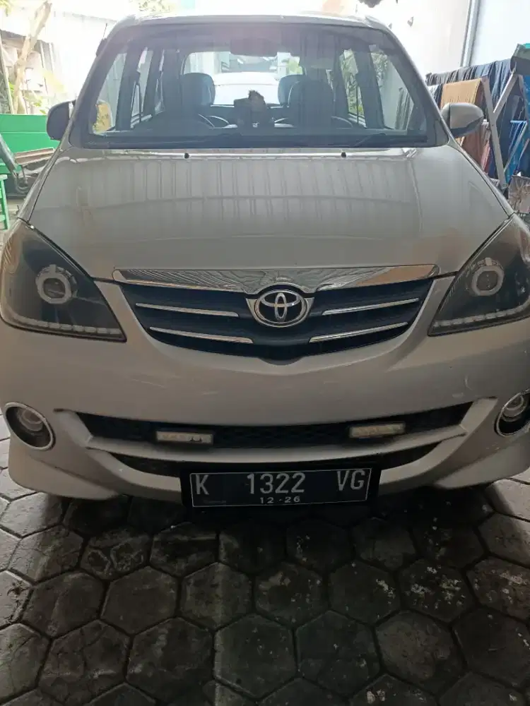 Dijual Avanza type S th 2011