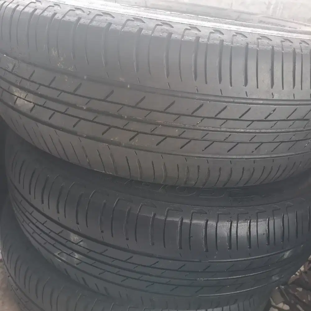 Ban innova r16 205 65 bridgestone 2pcs