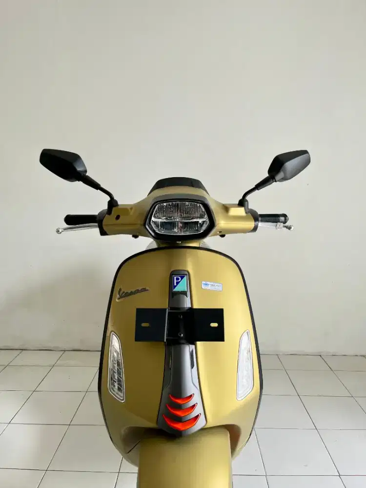VESPA SPRINT S 150 CC TIPE TERTINGGI DP 1 JT AJA