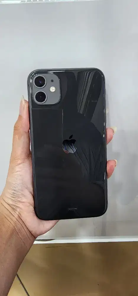 Iphone 11 64 black
Garansi ibox