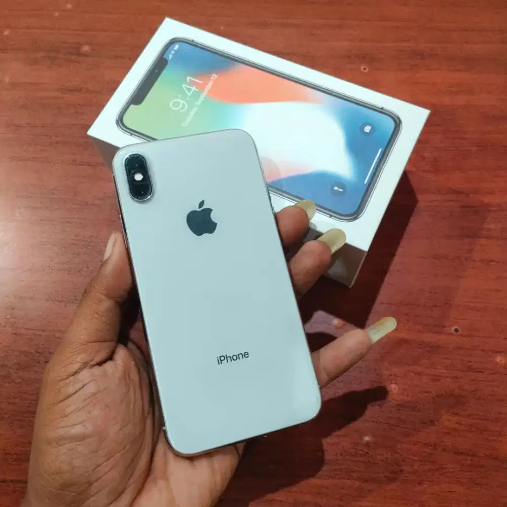 IPHONE X 64 GB LENGKAP IBOX
